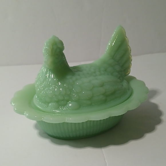 Mosser Other - Vintage-Style Jade Green Hen Dish